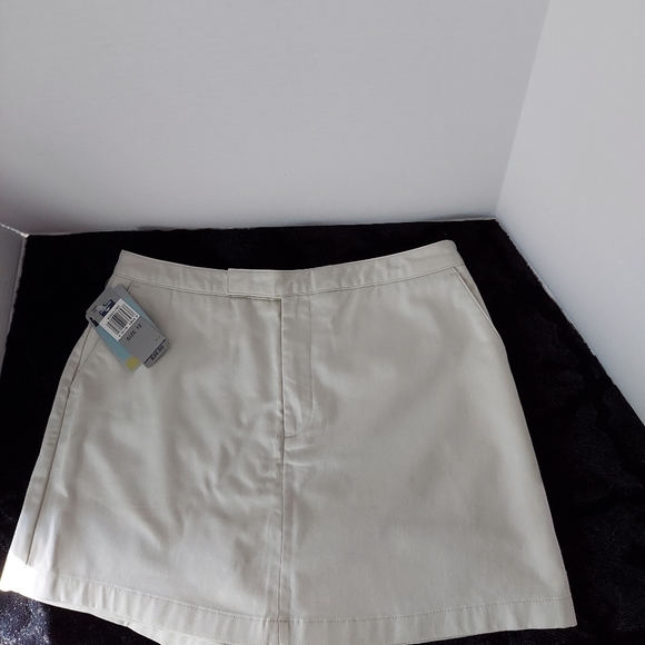 Dockers  Skort     NWT          Size 12 - Picture 2 of 8
